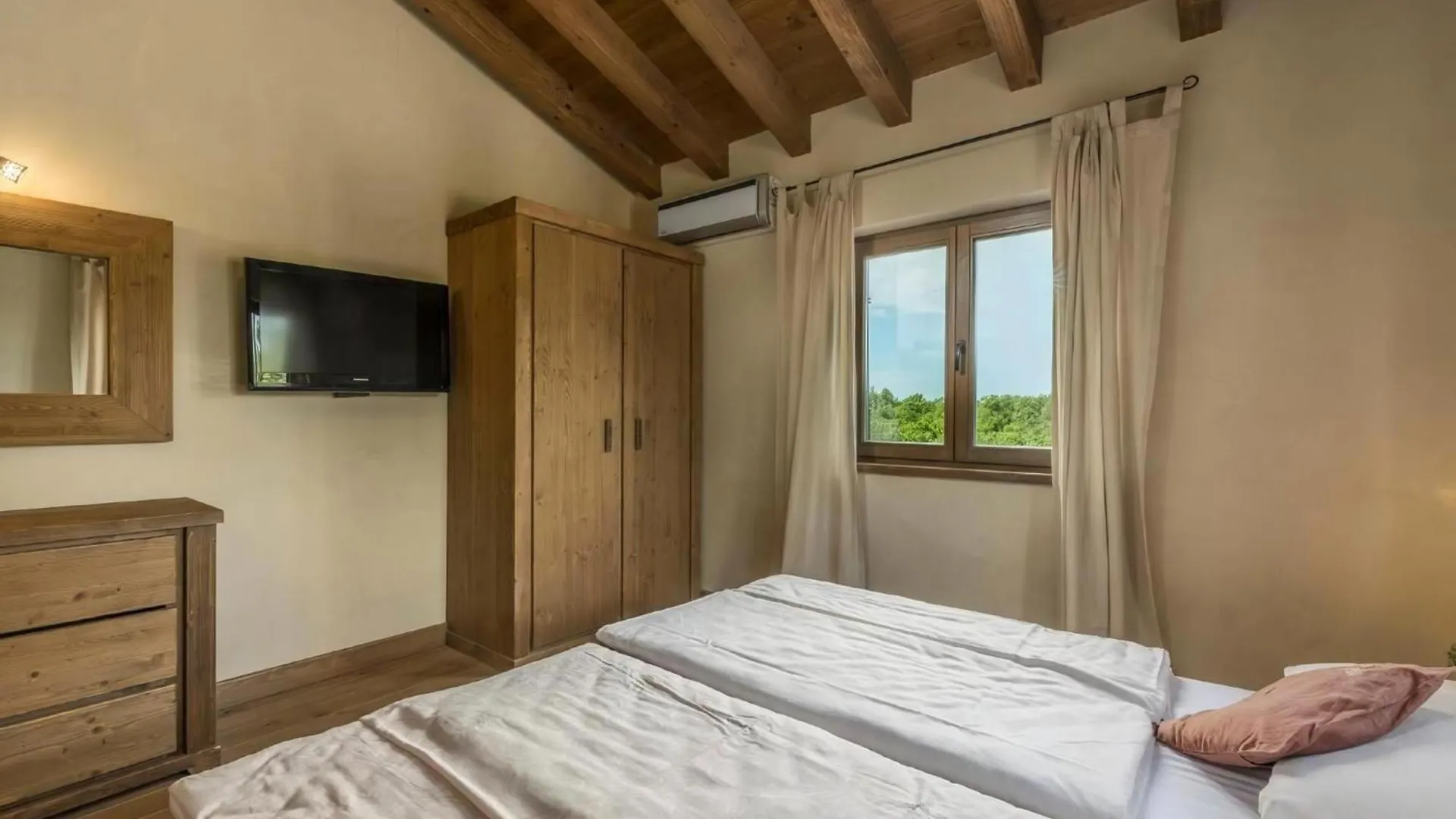 Villa Dante Juršići Tatil Evi