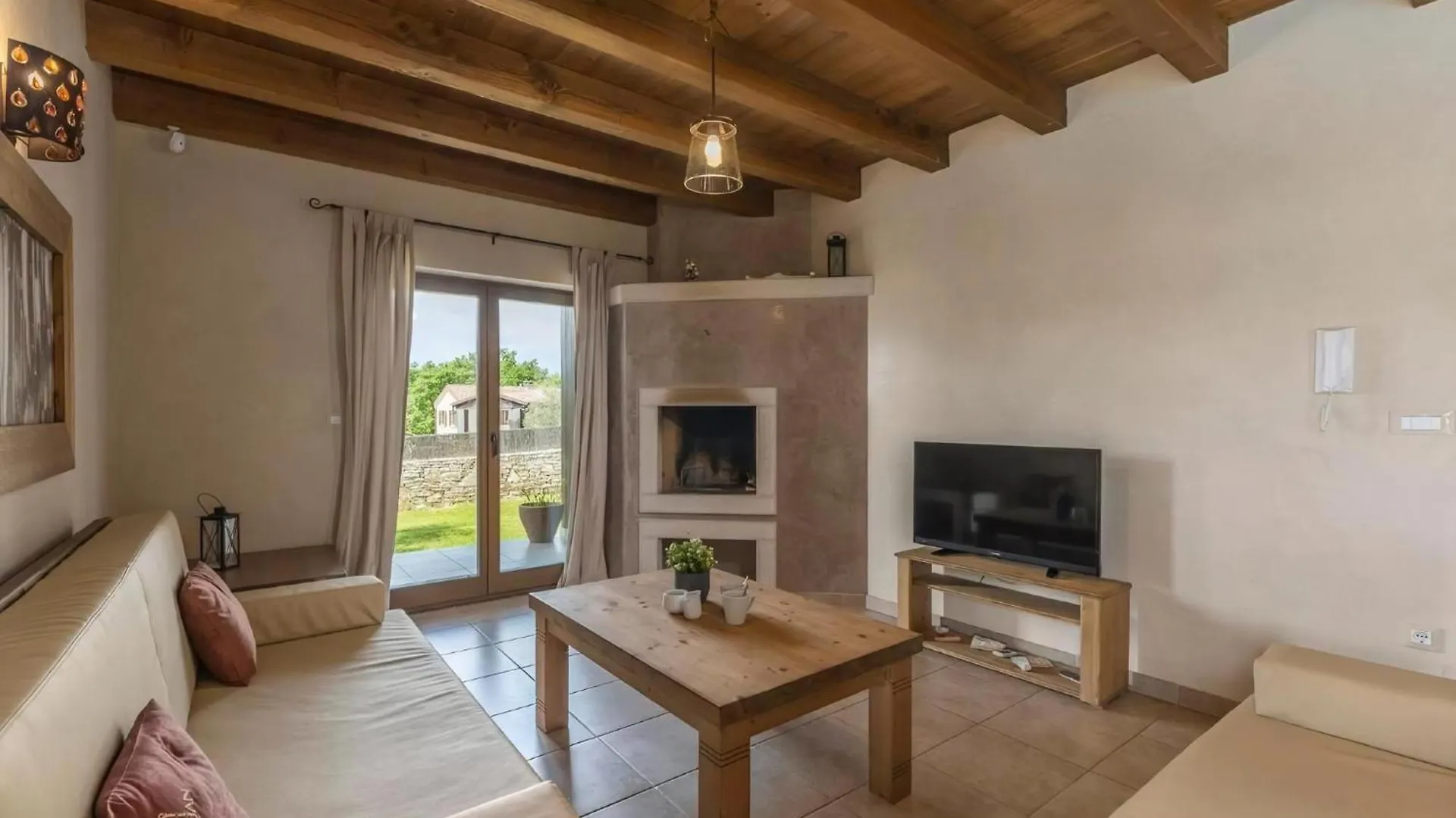 Villa Dante Juršići 0*,  Hırvatistan